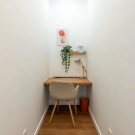 Riverside In Santos Prime Location, For Foodies アパート リスボン